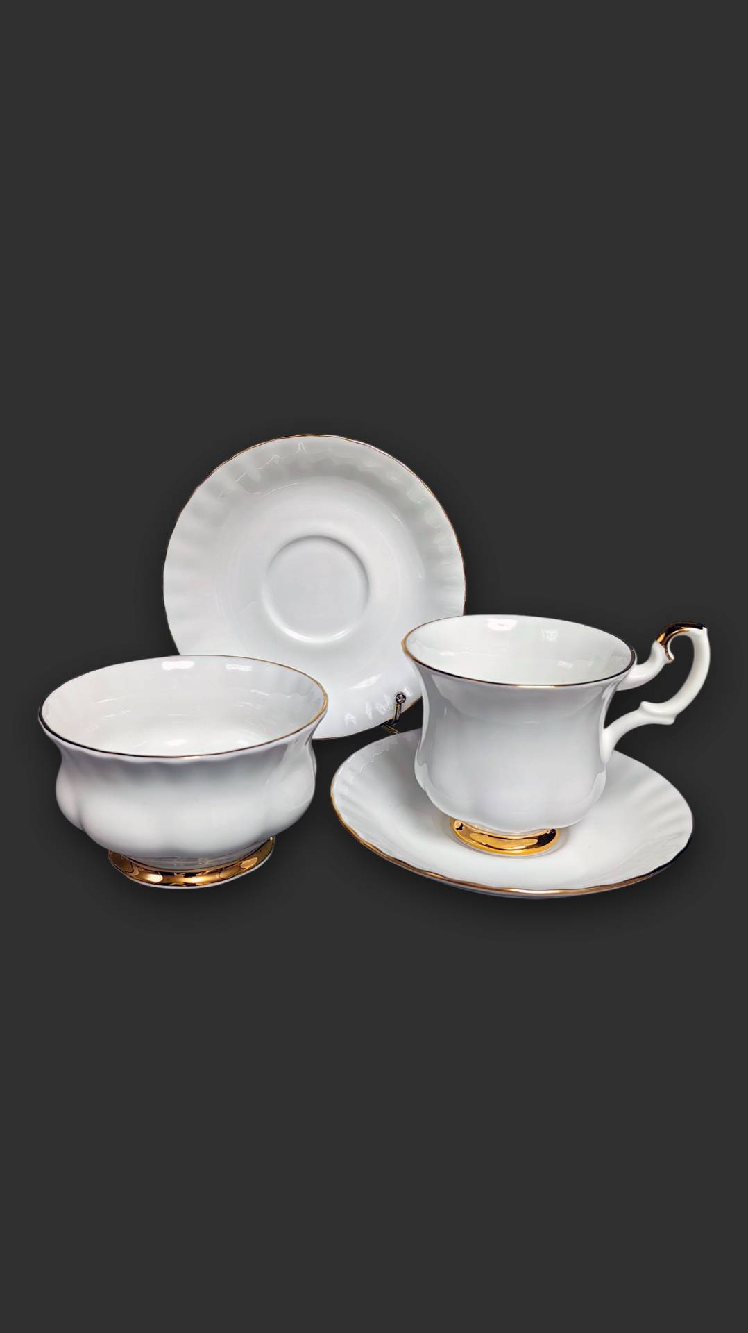 Кофейный фарфор Royal Albert, серия Val Dor, белоснежный с золотой обводкой