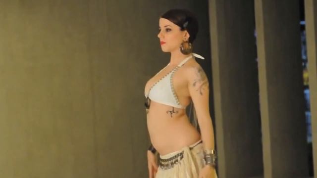 Beautiful oriental dance Improvisation
