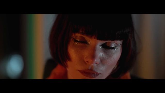 Robin Schulz & Topic ft. Oaks - One By One