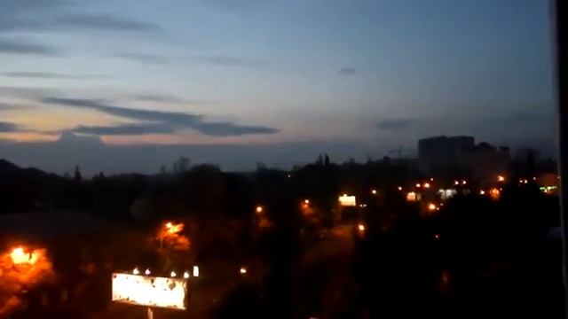 Донецк 17.10.2014 18:06 сильные залпы