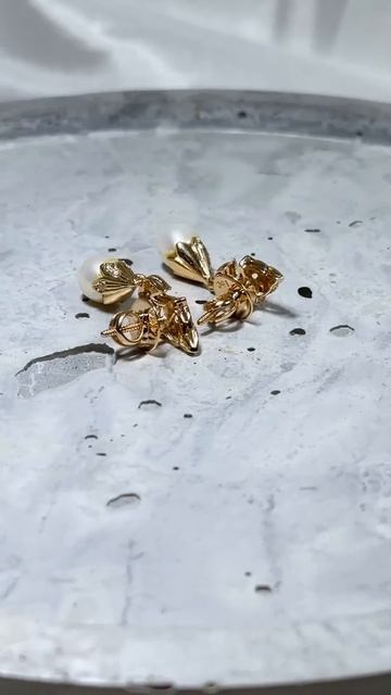 Золотые серьги с бриллиантами и жемчугом 8.5 гр / ссылка на изделие в комментариях