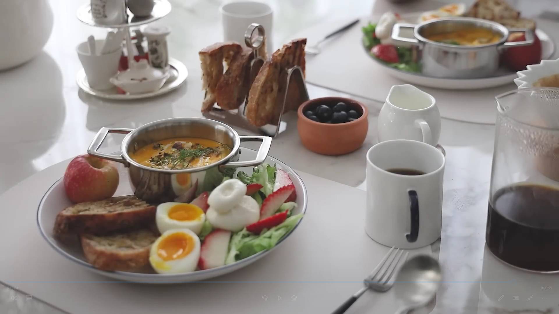 KithenStory Легкий и вкусный завтрак🥗 Рецепт морковного супа с весенней лапшой🌼 🥕