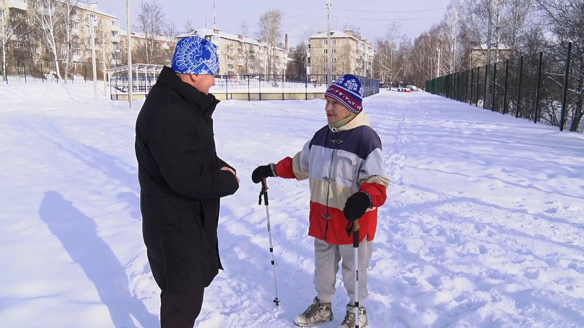 90-летней жительнице Златоуста вручили золотой значок ГТО