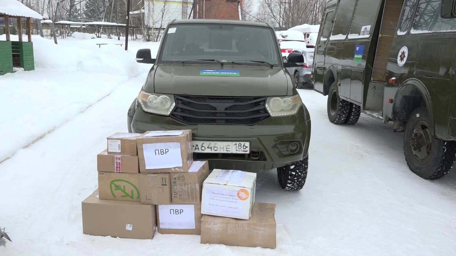 Пожарные Пойковского отправили автомобили в зону СВО