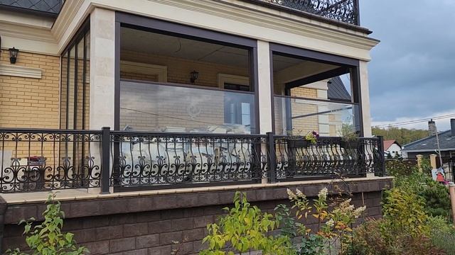Открывание гильотинного остекления| Красные окна