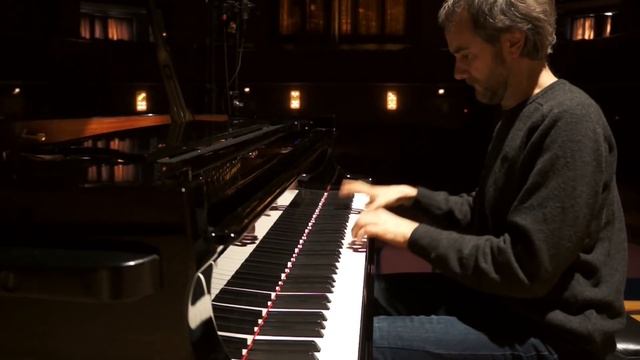 Marco Marzocchi, Piano performs Rossini : Petit caprice 'Style Offenbach' from his new CD