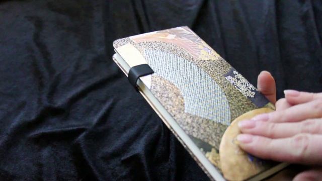 Блокнот Paperblanks формата Slim на магнитной застежке.