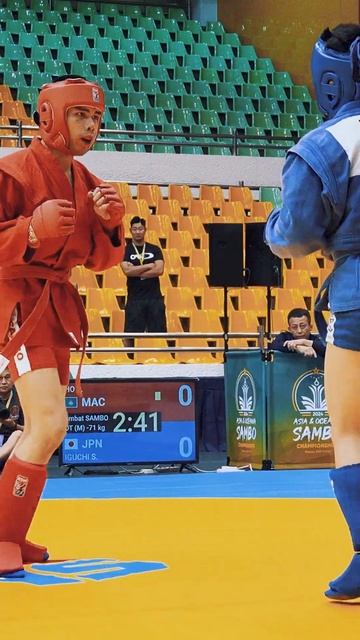 IGUCHI Shohei (JPN) was fast and skillful in the fight against HO Long Iat (MAC)