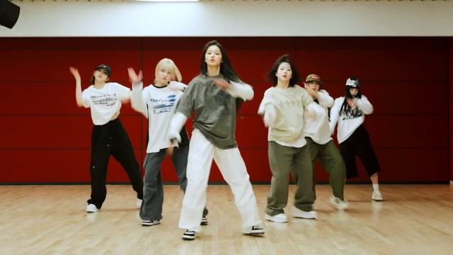 NMIXX - ‘Run For Roses’ Dance Practice Mirrored [4K]