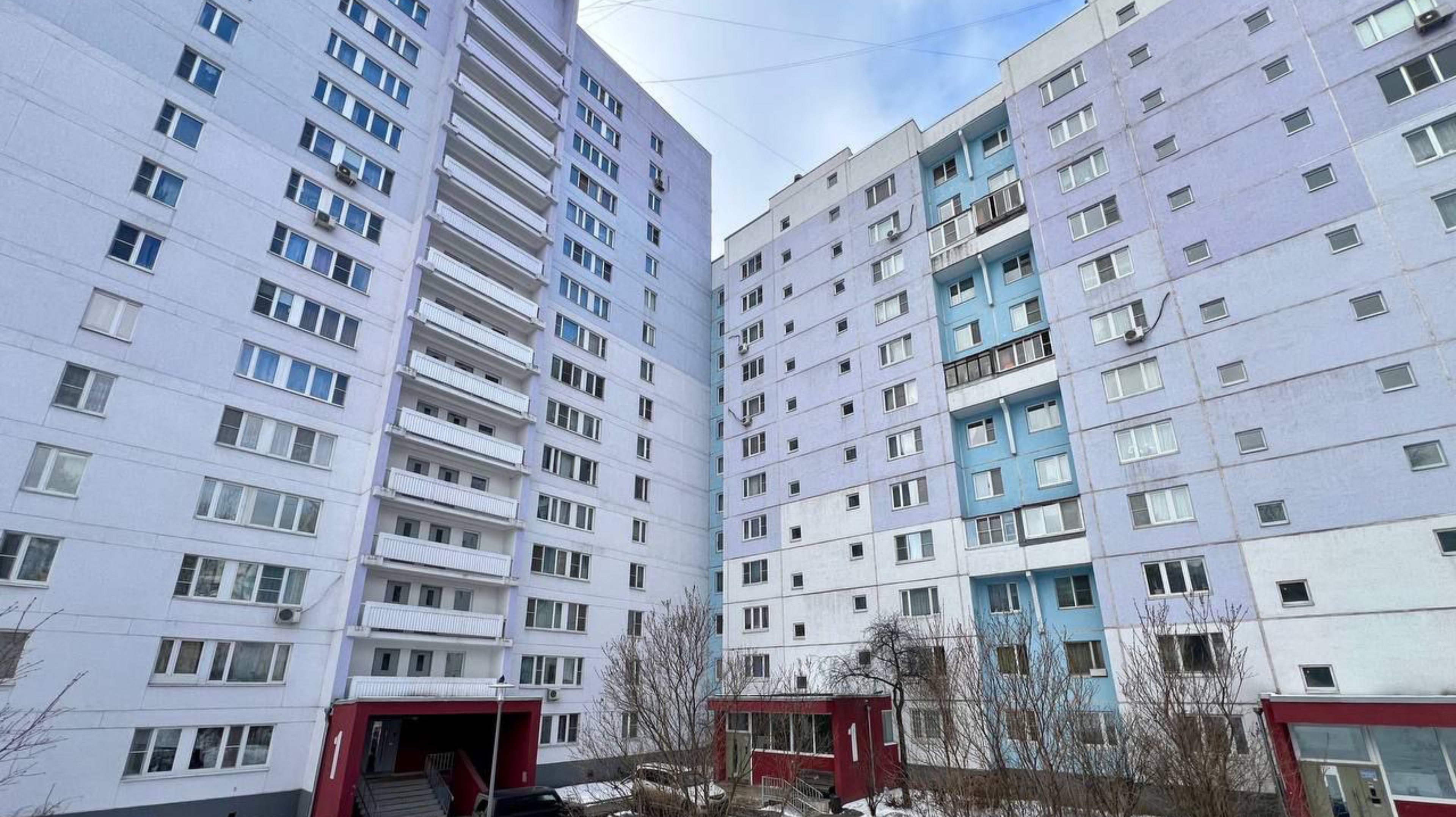-Просторная 2-комнатная квартира с панорамным видом на Москву-реку в Капотне – ваш идеальный дом.