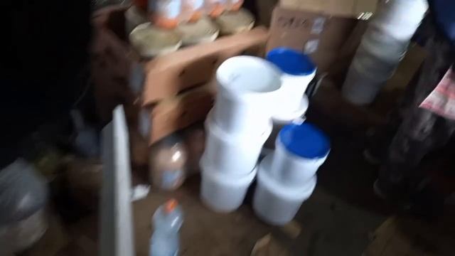 Наша Ксюша ведёт репортаж из Ресторанчика 1️⃣
Супер шеф Александр на казанах, девочки на кухне
