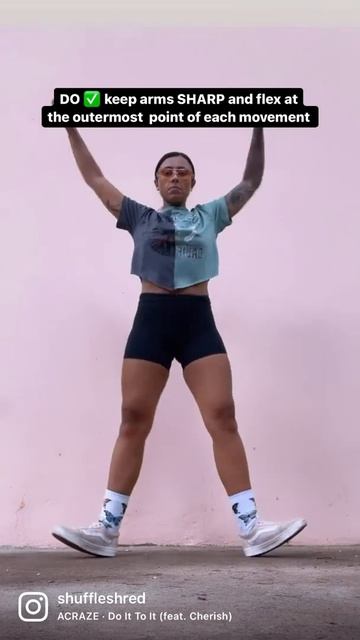 Sharpen your arms in the w-step! Cutting shapes / shuffle dance (@alchemyxadventures)