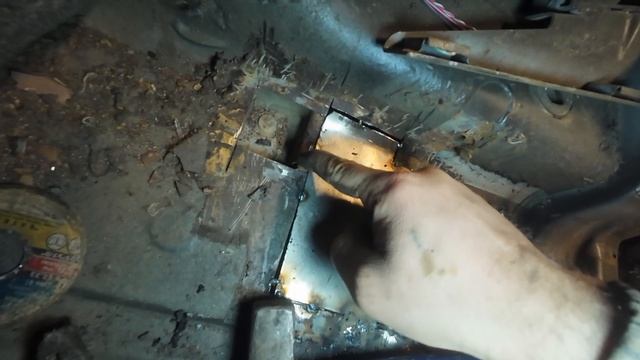 нива ремонт пола