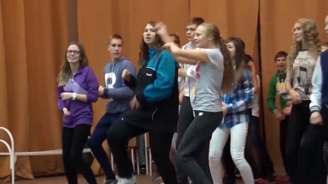 Танец DFM RADIO - пирипи