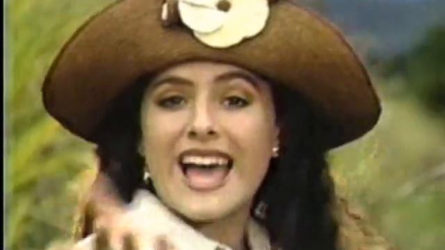 Café moreno,  Danna García, Claudia García, Carolina ángel,  Zulu - 1995