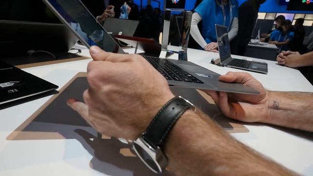 Samsung NT900X5L 15,6" notebook bemutató videó