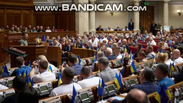 Рада со второго раза поддержала постановление о продлении полномочий Зеленского