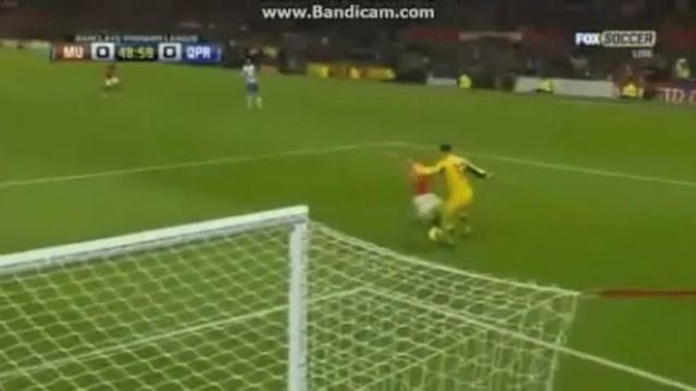 JULIO CESAR QPR VS MU 2012