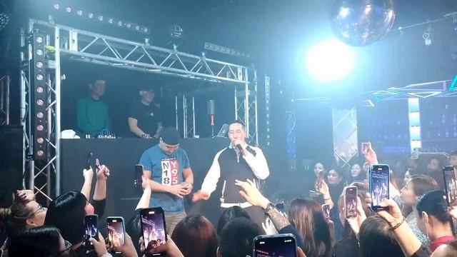 Муравейник в Shibuya на дискотеке 2000-х