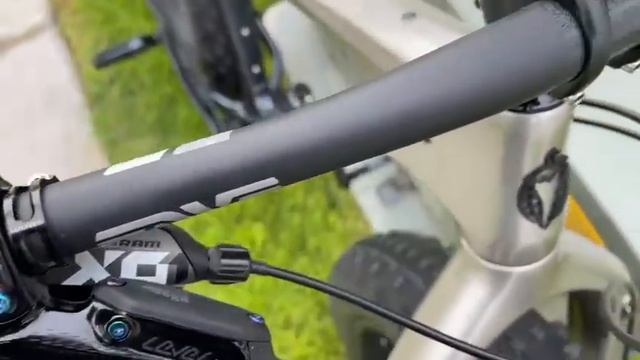 Salsa Beargrease Carbon 21.55 pounds XX1 SRAM