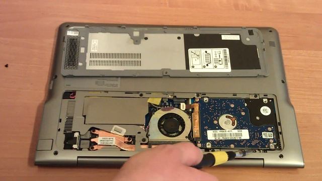 Samsung Seria 5 NP535U3C-A01PL wymiana HDD RAM czyszczenie RAM HDD upgrade