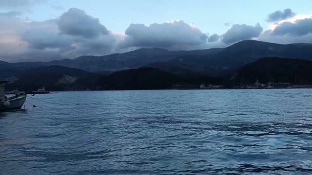 Зима в Греции
Культ Просвещения