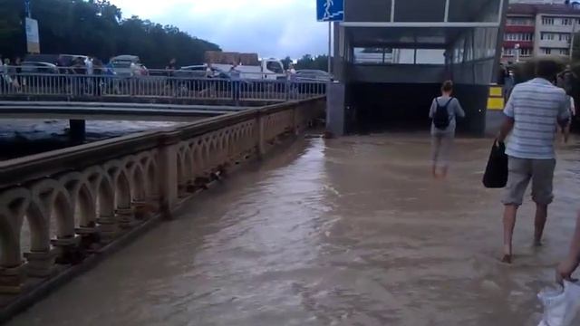 Сочи после ливня 25.06.2015 ул Чайковского