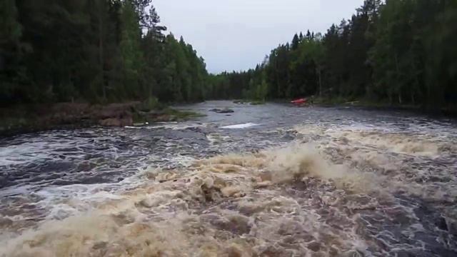 Порог Храмина ближе к воде с людьми