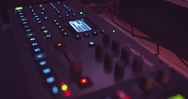 State Azure Toy Sabre - Ambient Performance (Octatrack, Felt Instruments)