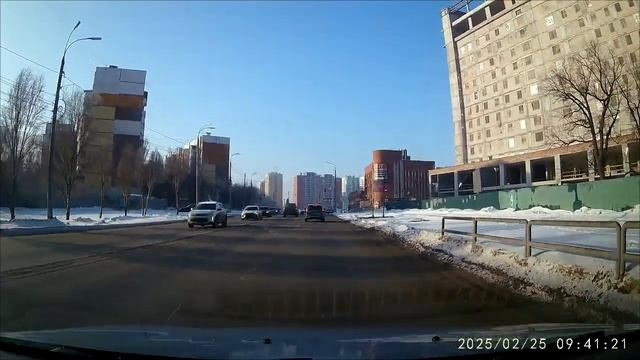 Поворот через двойную сплошную.