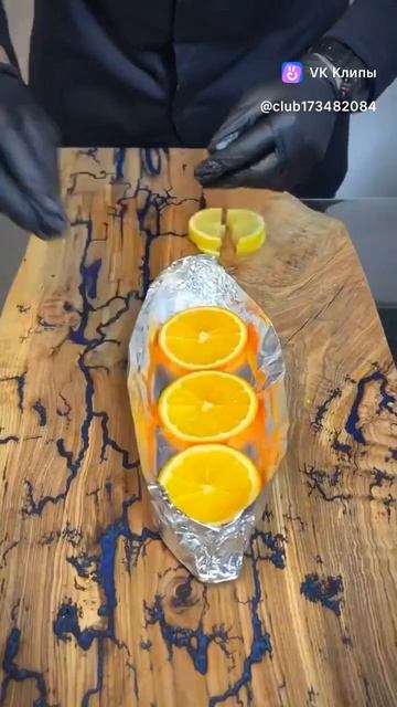 Лодочка из скумбрии с апельсином и лимоном