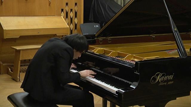 Батырхан Сулеймен играет 3 сонату Брамса op.5