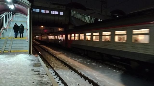 Электропоезд ЭТ2М-056 Сообщением Волховстрой-1-Санкт-Петербург Прибывает на станцию Обухово