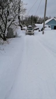 прорываемся на дачу на полном приводе через сугробы