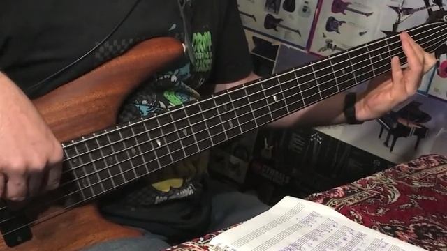 The Yellowjackets- "Whistle While You Walk" ( bass cover)