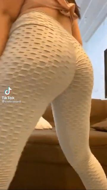 Как вам попа?