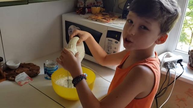 Рецепт вкусного мороженого!!! Просто,быстро,и очень вкусно!!!
