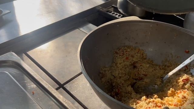 Ресторанчик 2️⃣
Наши труженики работают, наготовлено много вкусного для защитников