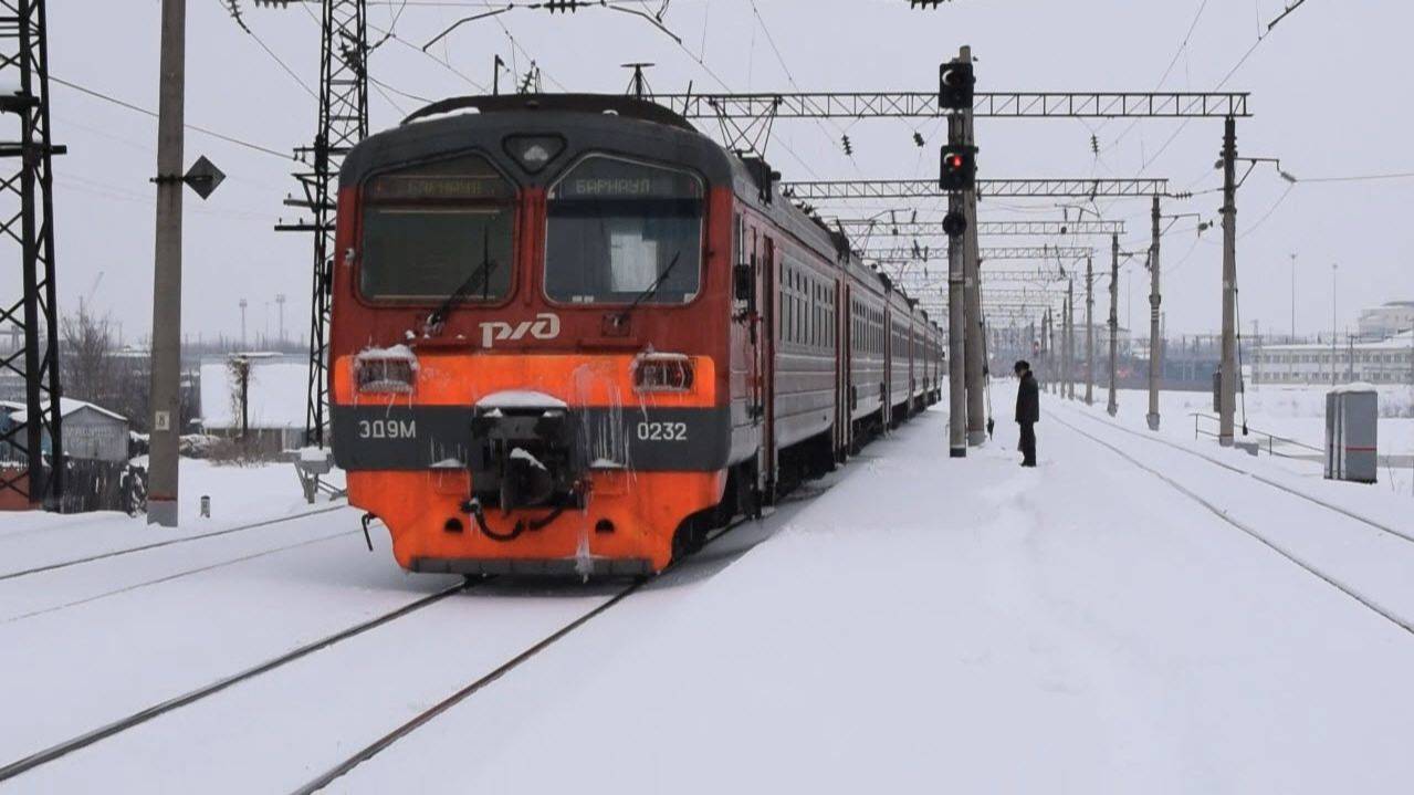 Электропоезд ЭД9М-0232. Покатушки от Боровихи до Депо+отправление.