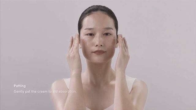 Sulwhasoo The Ultimate S Eye Cream - омолаживающий крем для век. Способ использования