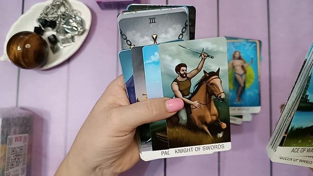 распаковка обзор карт таро издательства "Омнито" и.... не только 😉🌺
