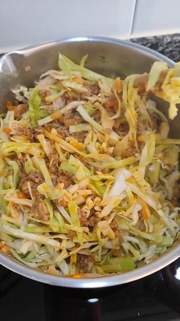 Рис с фаршем и капустой #жизньвпортугалии #готовимдома #вкусно #homefood