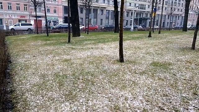 Дождь и град в столице 24 апреля 2017 года