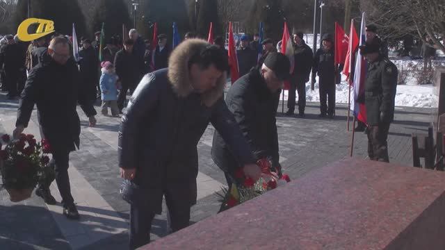 В СКВЕРЕ ВОИНСКОЙ СЛАВЫ ПРОШЕЛ ТОРЖЕСТВЕННЫЙ МИТИНГ, ПОСВЯЩЕННЫЙ ДНЮ ЗАЩИТНИКА ОТЕЧЕСТВА