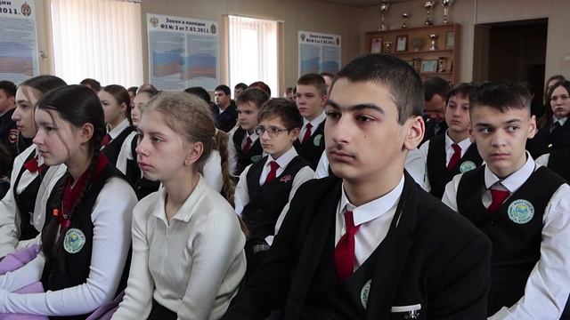 Полицейские и ветераны Армавира провели для школьников "Урок мужества"