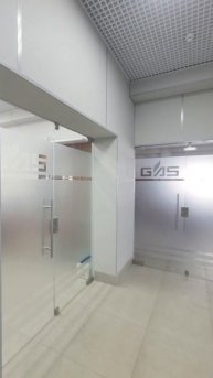 Стеклянные перегородки, двери, ограждение. Часть 2