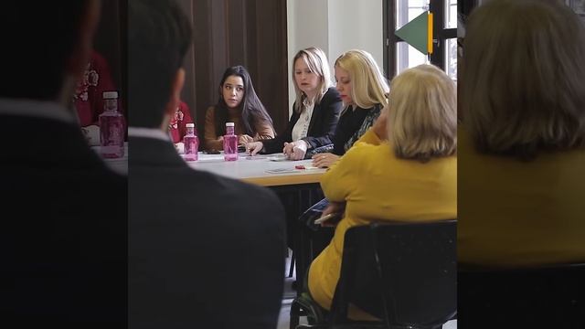 El alcalde de Granada visita la asociación 'La Volaera'