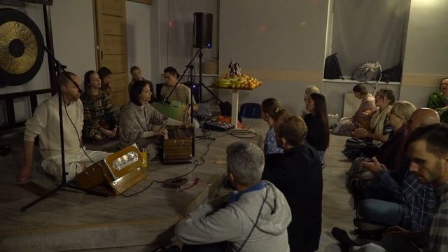 Nilambari - kirtan | 2022.09.22.3 | VRINDAVAN MELLOWS
