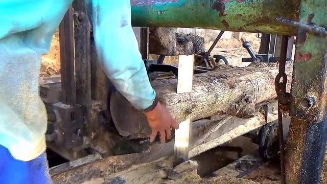 Proses detail gergaji kayu jati blora bahan pintu kupu tarung joglo semarkerto sawmill.woodworking