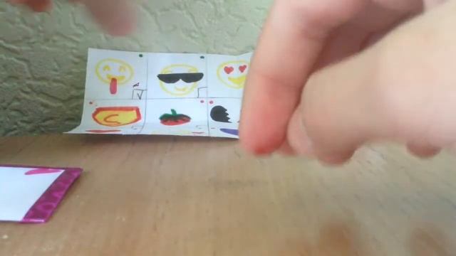 Открываю бумажные пакетики smile.